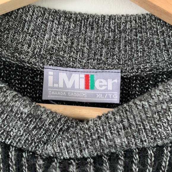 Vintage Knot Patterned Sweater - Picture 4 of 4